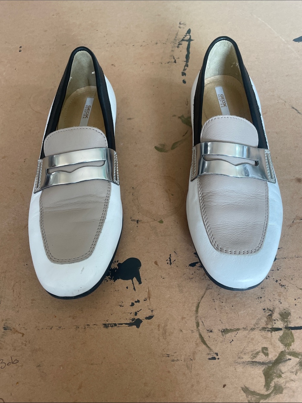 Geox Two-Tone White and Taupe Leather Loafers with Silver Accent